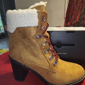 Women's Nine West tan boots